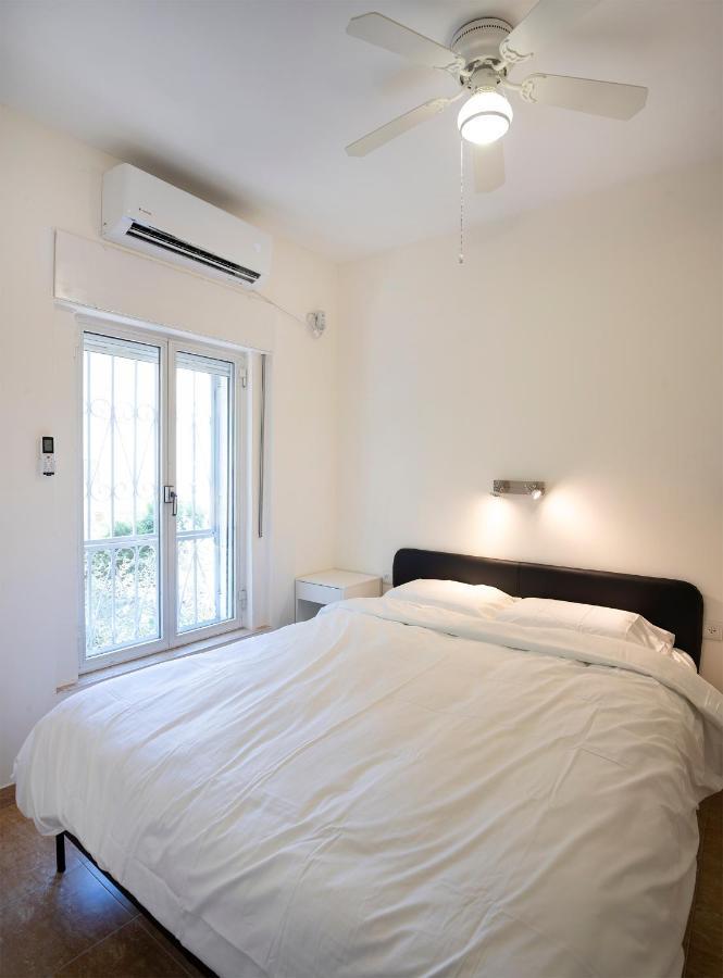Eyni Lovely Boutique Apartment Gerusalemme Esterno foto